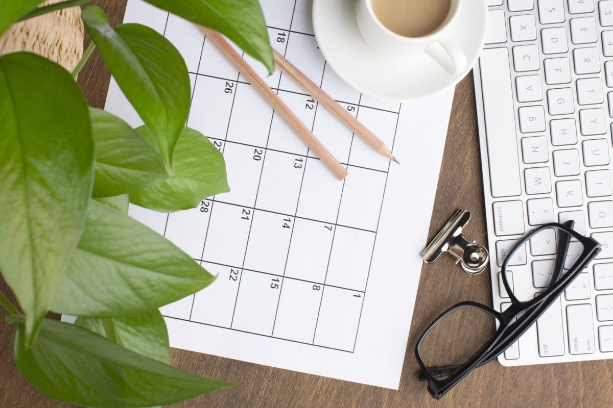 concepto-organizacion-tiempo-plano-laico-calendario